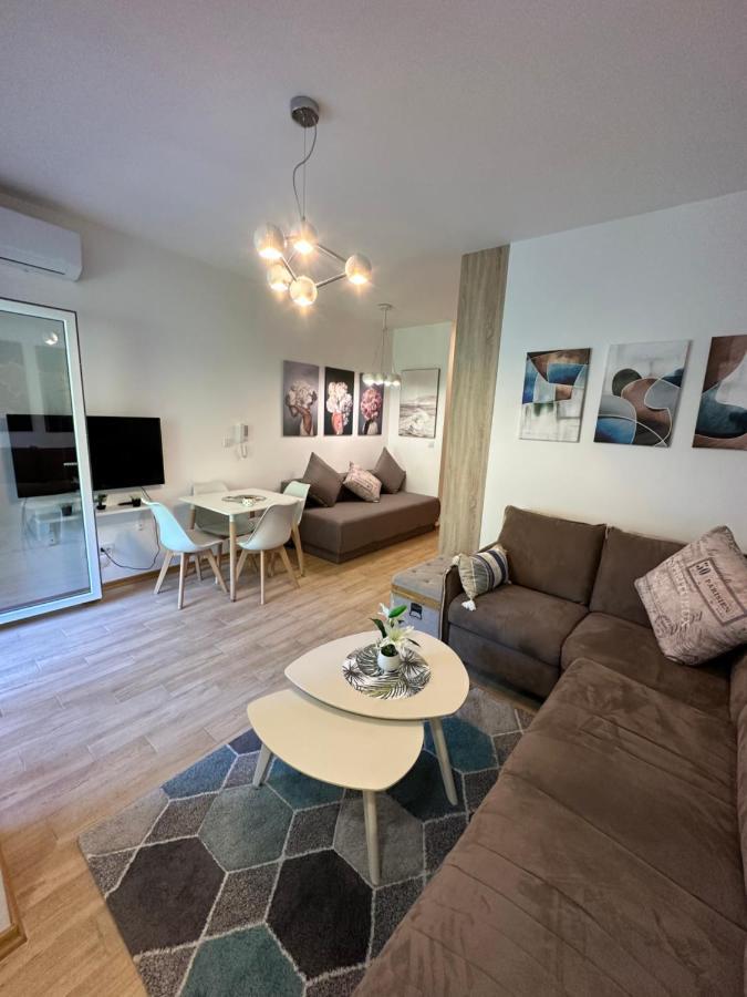 Lueks Stuedyo Apartment Budva